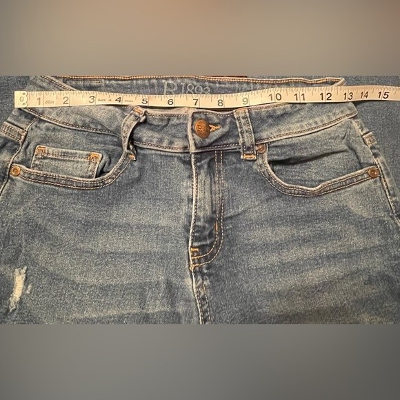 R1893 Distressed and ripped Jeans - Picture 5 of 7